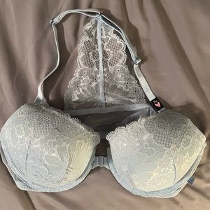 Victoria’s Secret front close lines demi